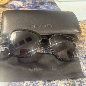 CHANEL Black Frame Sunglasses with Gradient Lenses with case in EUC